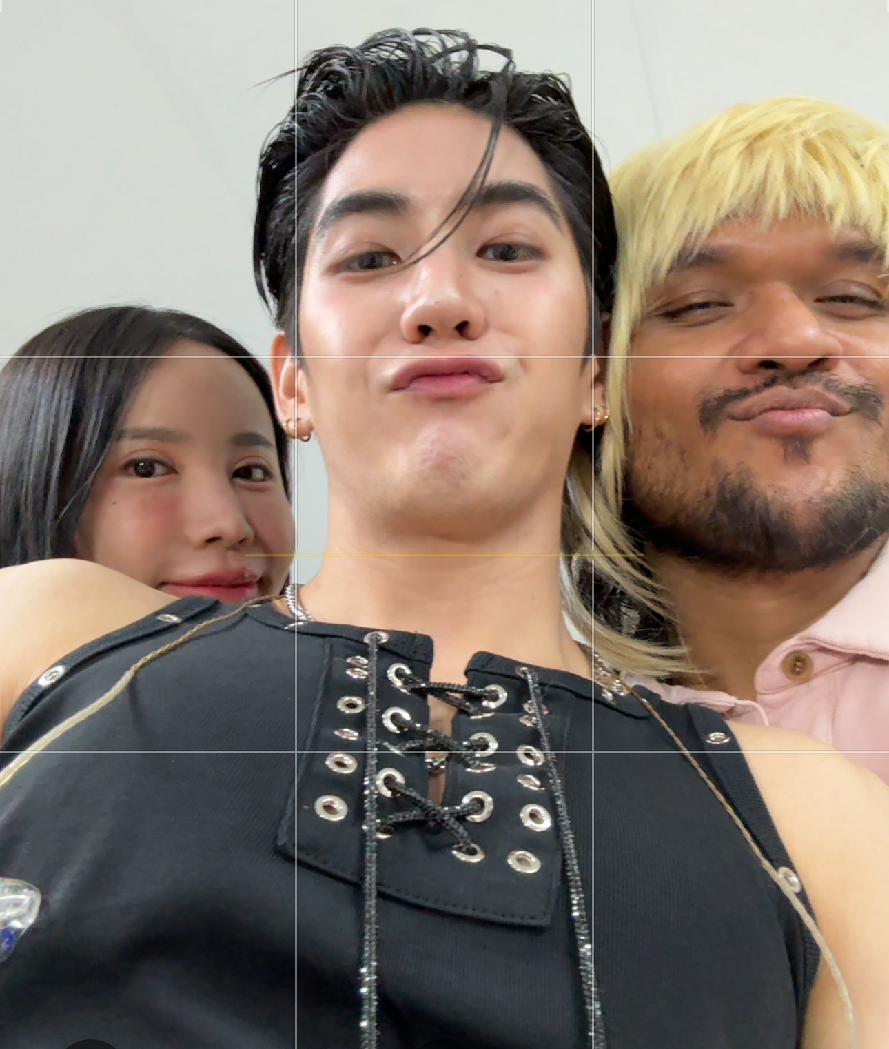 ซี - ทวินันท์ อนุกูลประเสริฐ