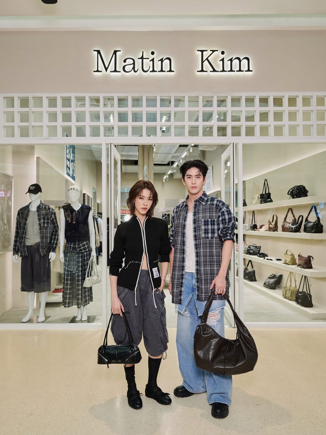 ซี - ทวินันท์ อนุกูลประเสริฐ