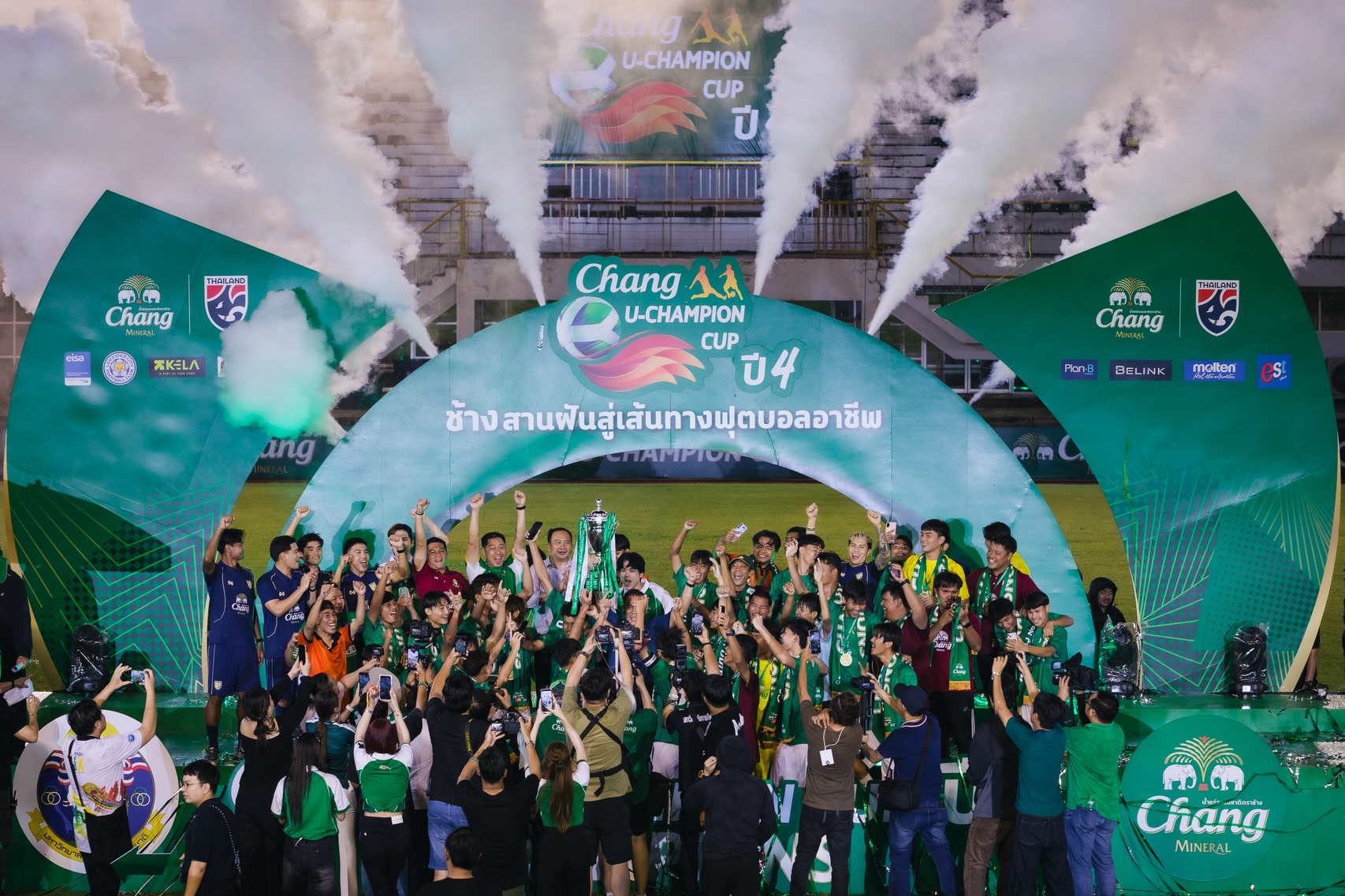 ซี - ทวินันท์ อนุกูลประเสริฐ