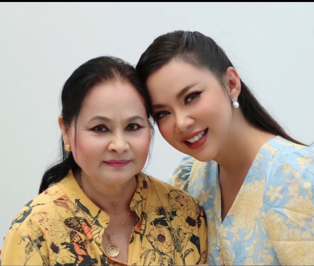บุ๋ม - ปนัดดา วงศ์ผู้ดี