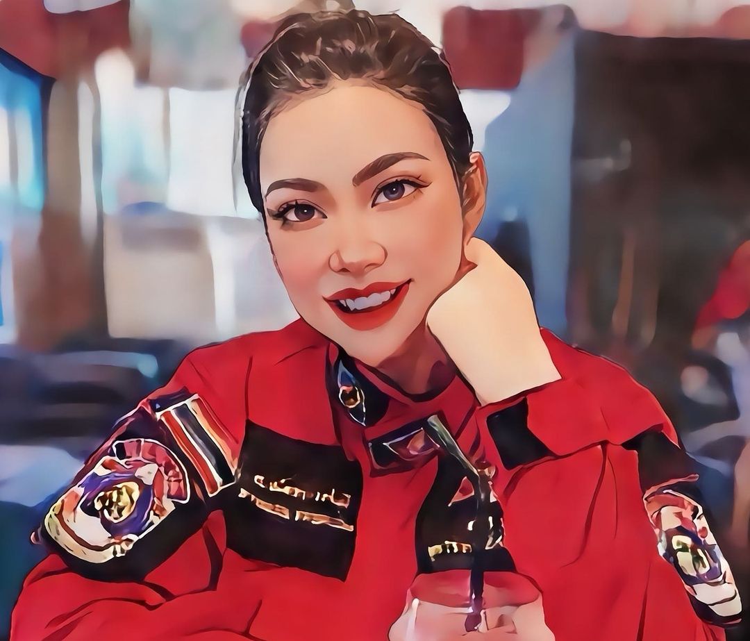 บุ๋ม - ปนัดดา วงศ์ผู้ดี