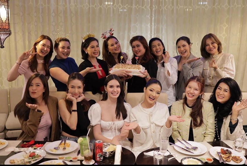 บุ๋ม - ปนัดดา วงศ์ผู้ดี