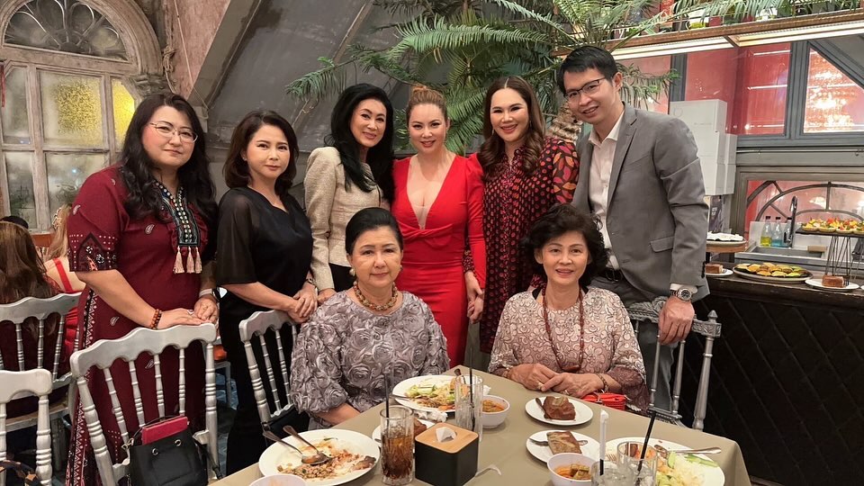 บุ๋ม - ปนัดดา วงศ์ผู้ดี