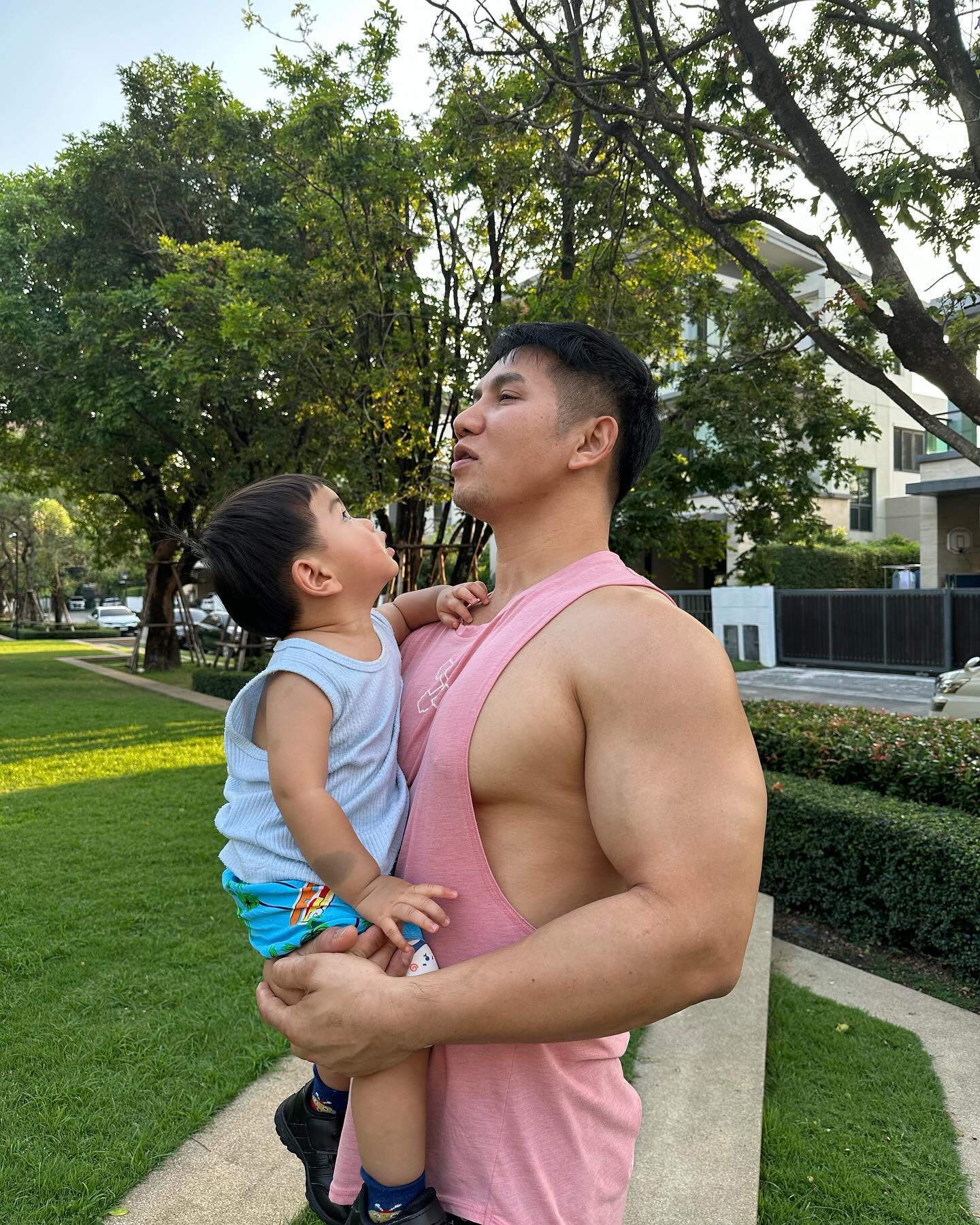 บุ๋ม - ปนัดดา วงศ์ผู้ดี