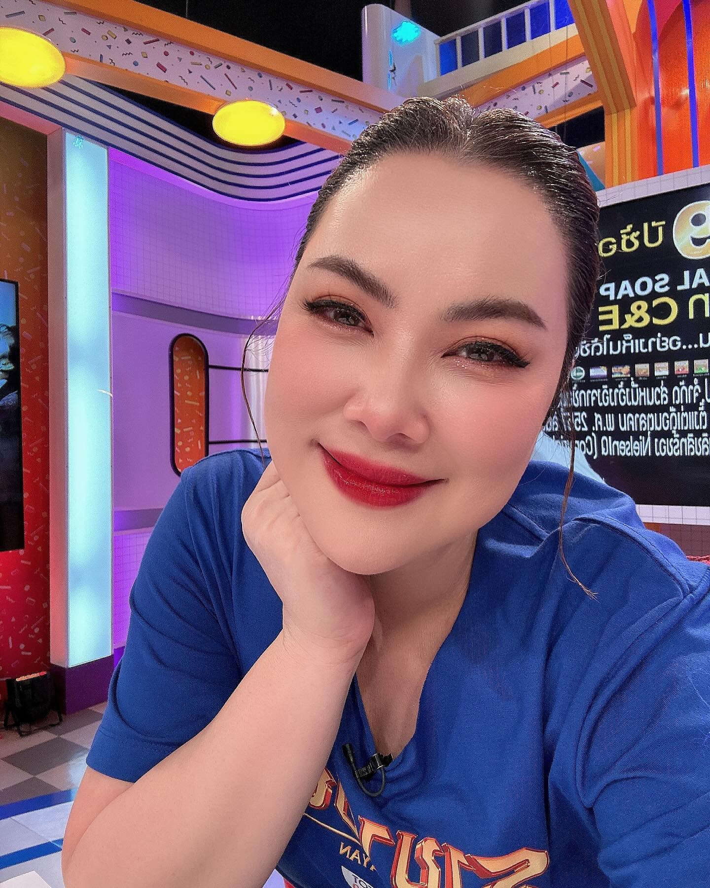 บุ๋ม - ปนัดดา วงศ์ผู้ดี