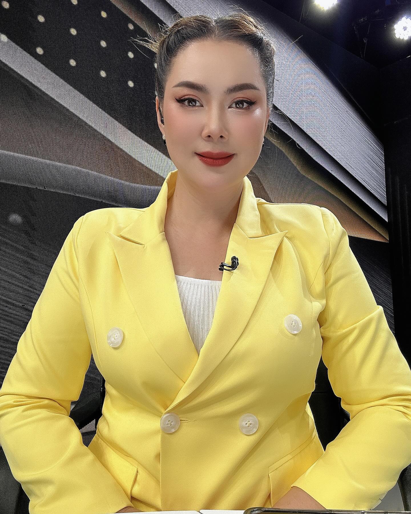 บุ๋ม - ปนัดดา วงศ์ผู้ดี