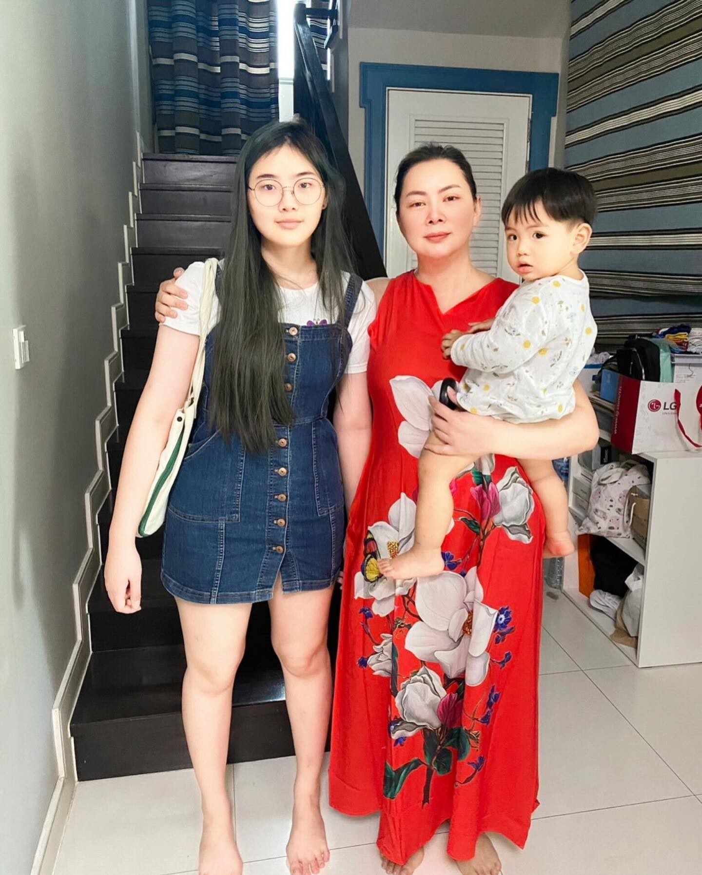 บุ๋ม - ปนัดดา วงศ์ผู้ดี