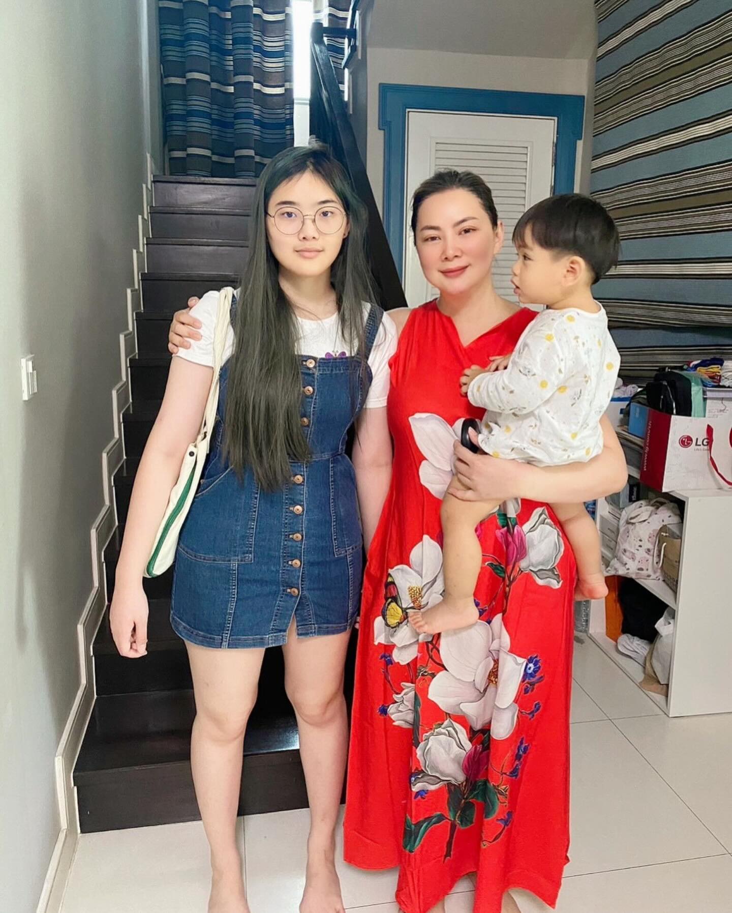 บุ๋ม - ปนัดดา วงศ์ผู้ดี