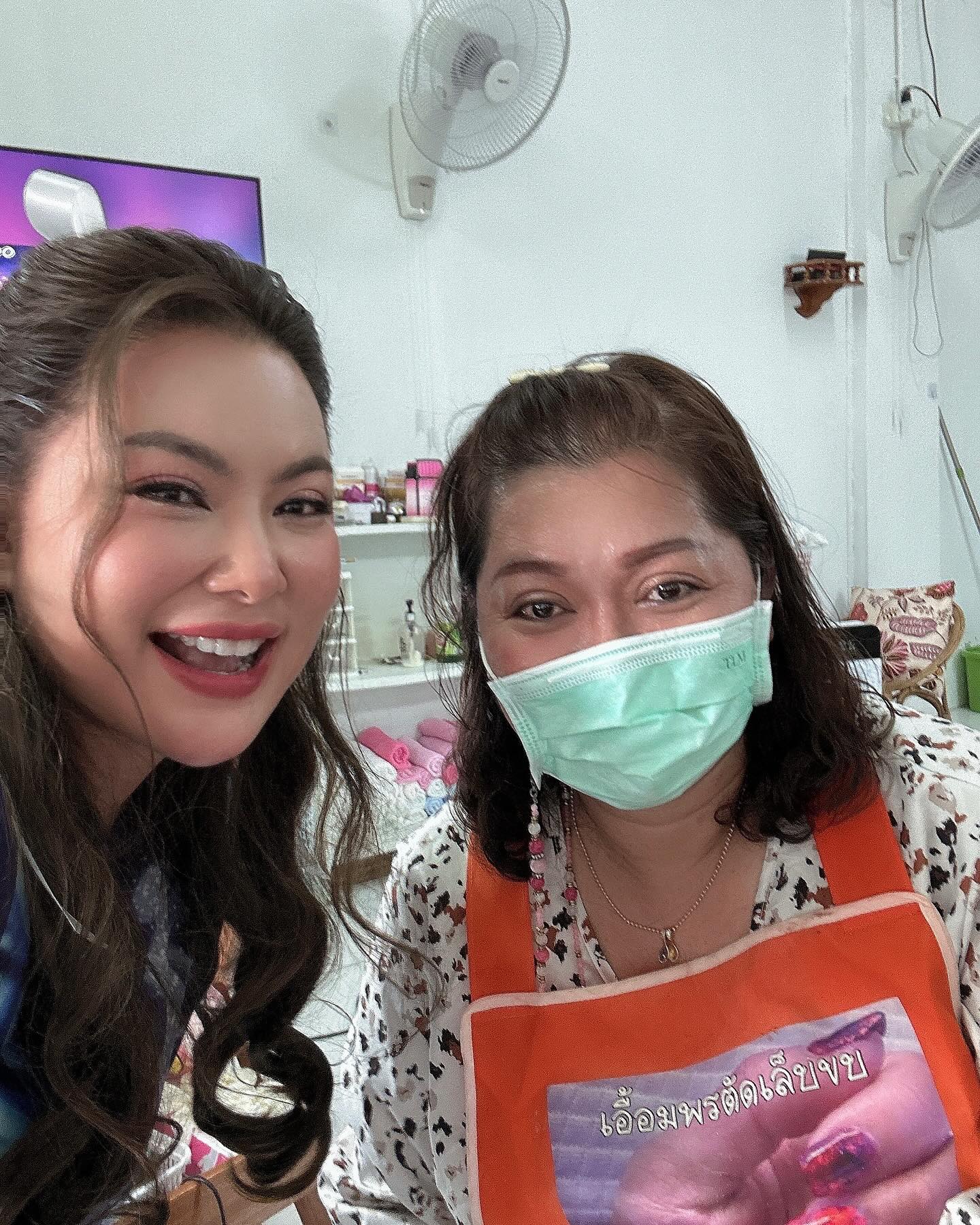 บุ๋ม - ปนัดดา วงศ์ผู้ดี