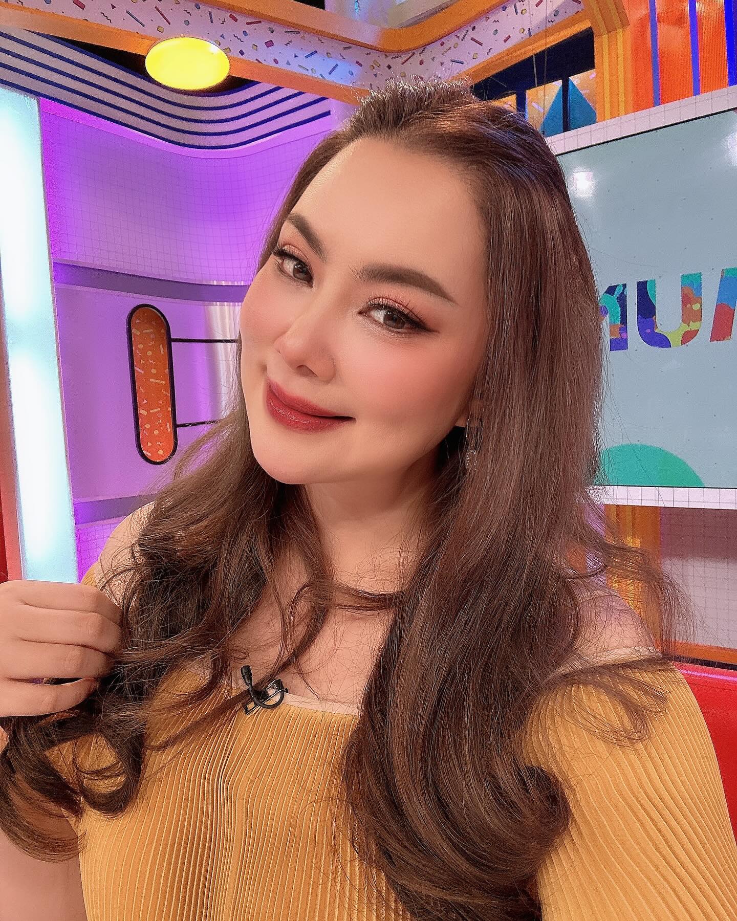 บุ๋ม - ปนัดดา วงศ์ผู้ดี