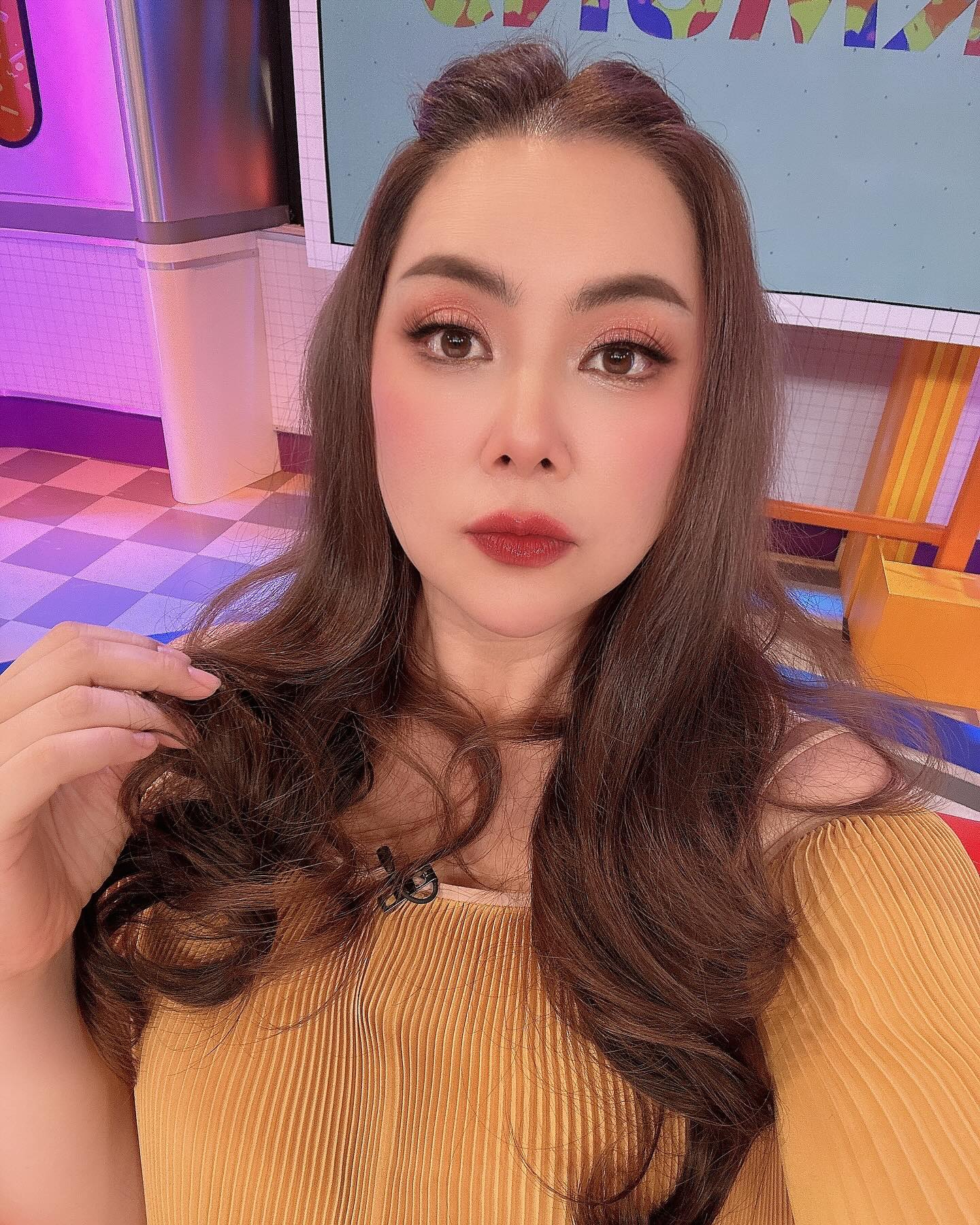 บุ๋ม - ปนัดดา วงศ์ผู้ดี