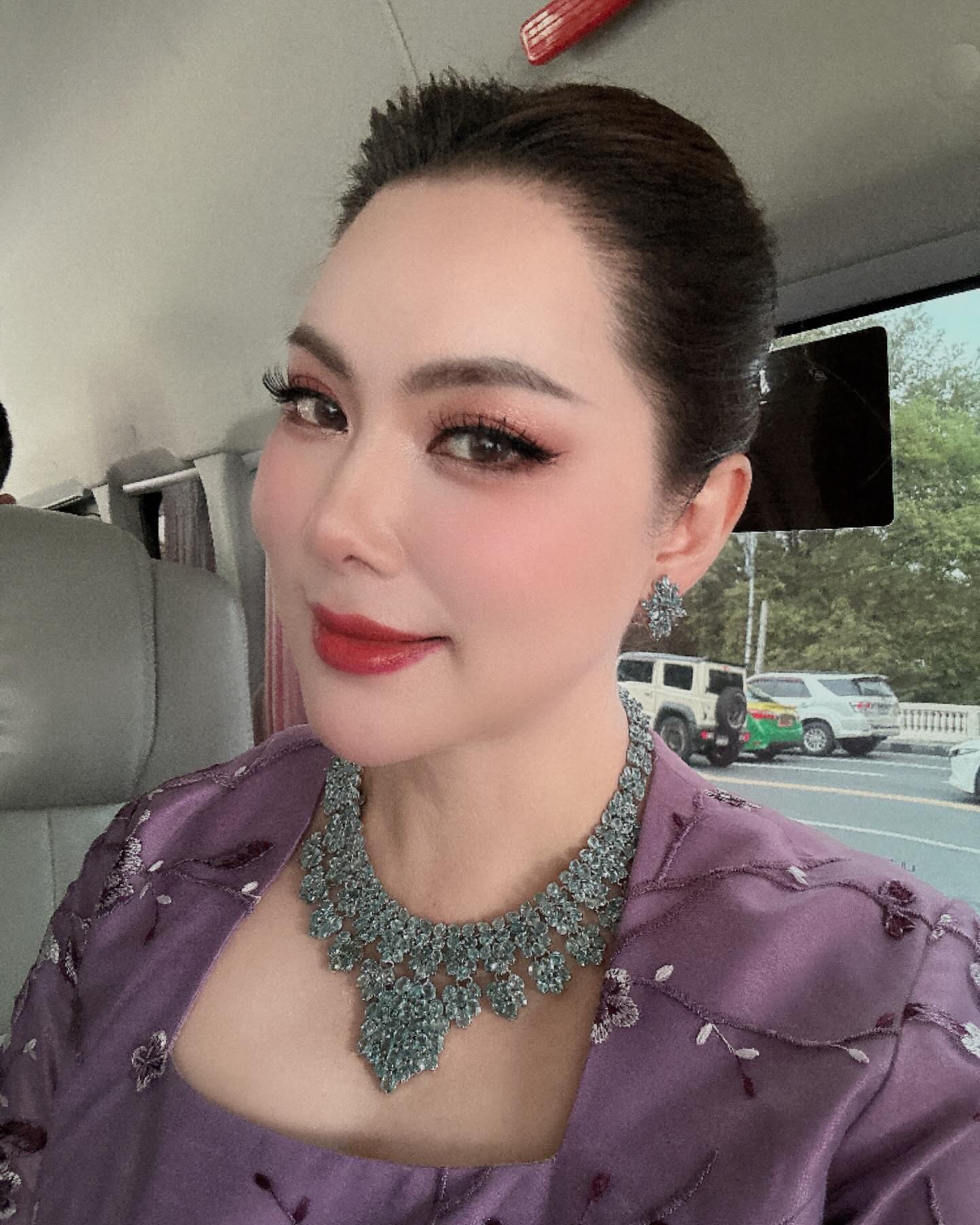 บุ๋ม - ปนัดดา วงศ์ผู้ดี