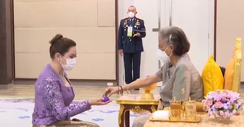 บุ๋ม - ปนัดดา วงศ์ผู้ดี