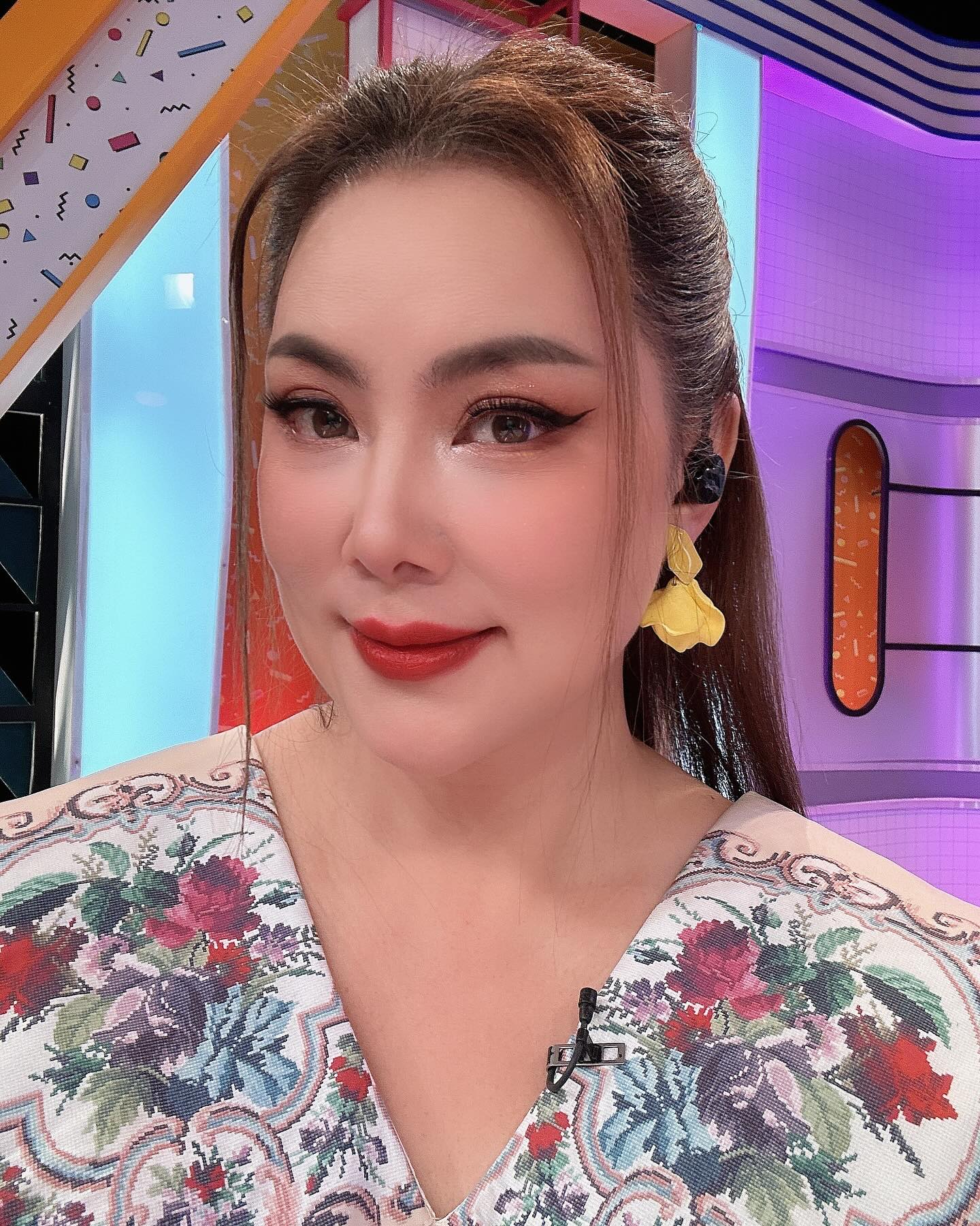บุ๋ม - ปนัดดา วงศ์ผู้ดี