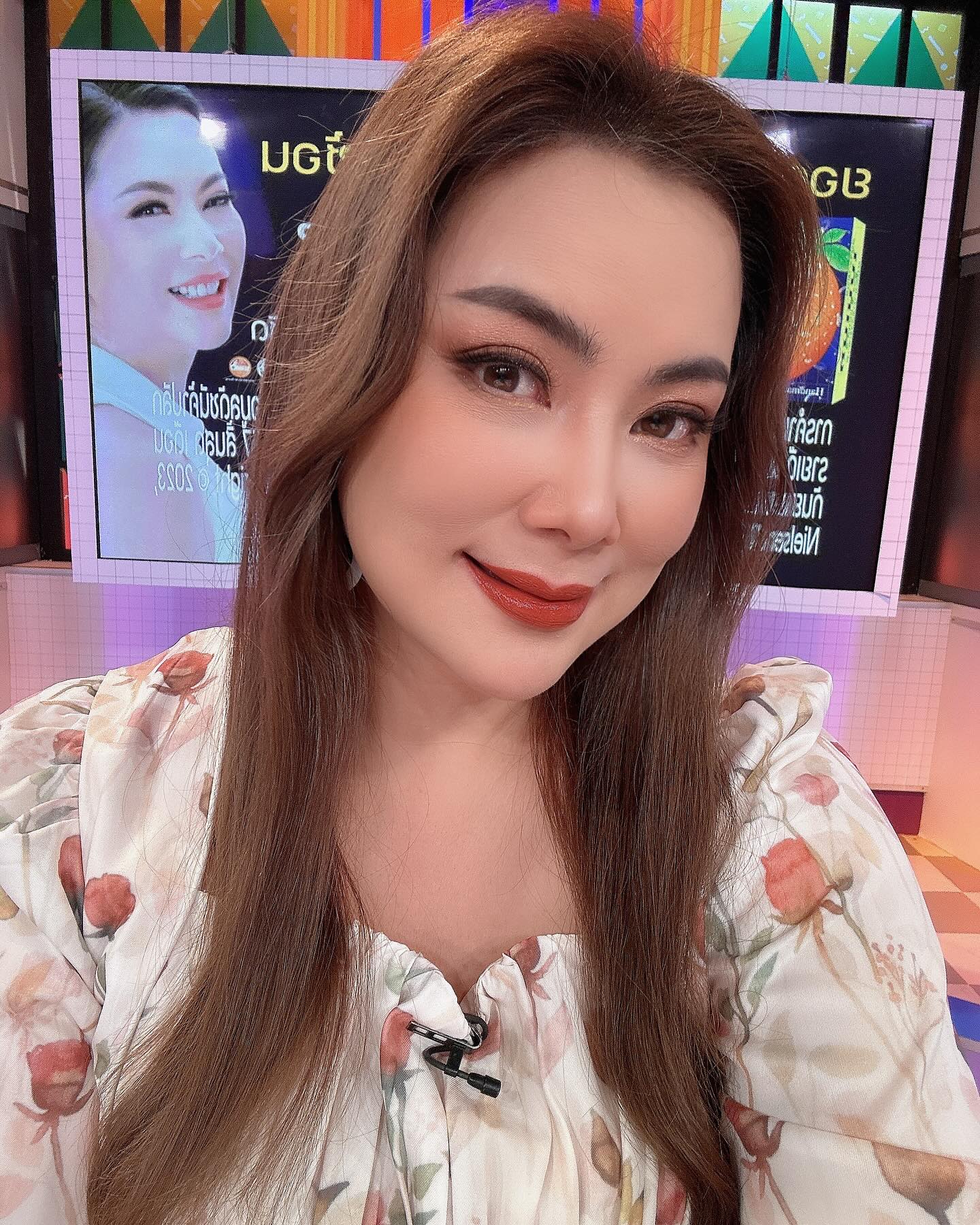 บุ๋ม - ปนัดดา วงศ์ผู้ดี