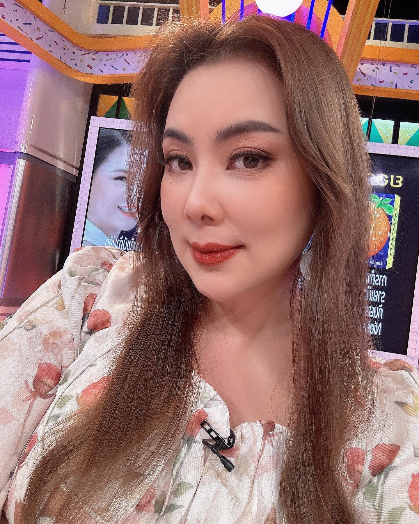 บุ๋ม - ปนัดดา วงศ์ผู้ดี