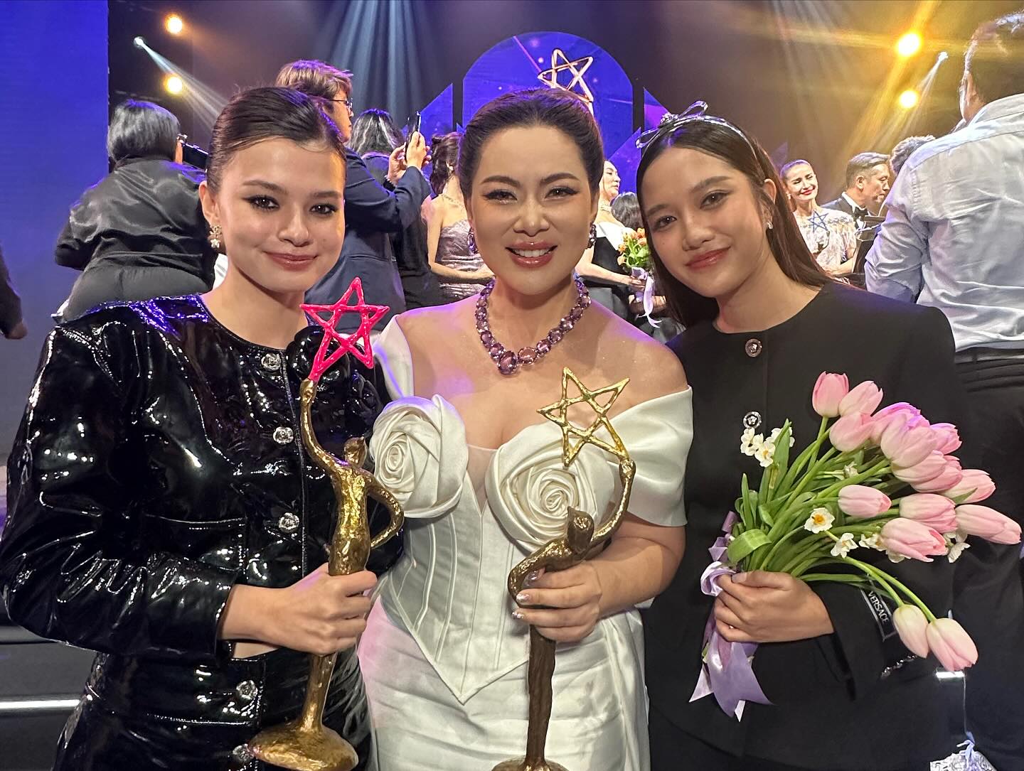 บุ๋ม - ปนัดดา วงศ์ผู้ดี