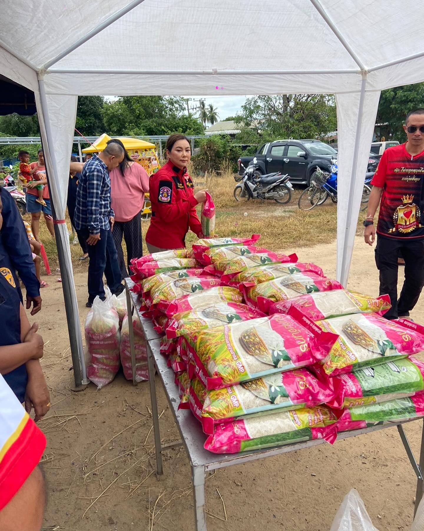 บุ๋ม - ปนัดดา วงศ์ผู้ดี