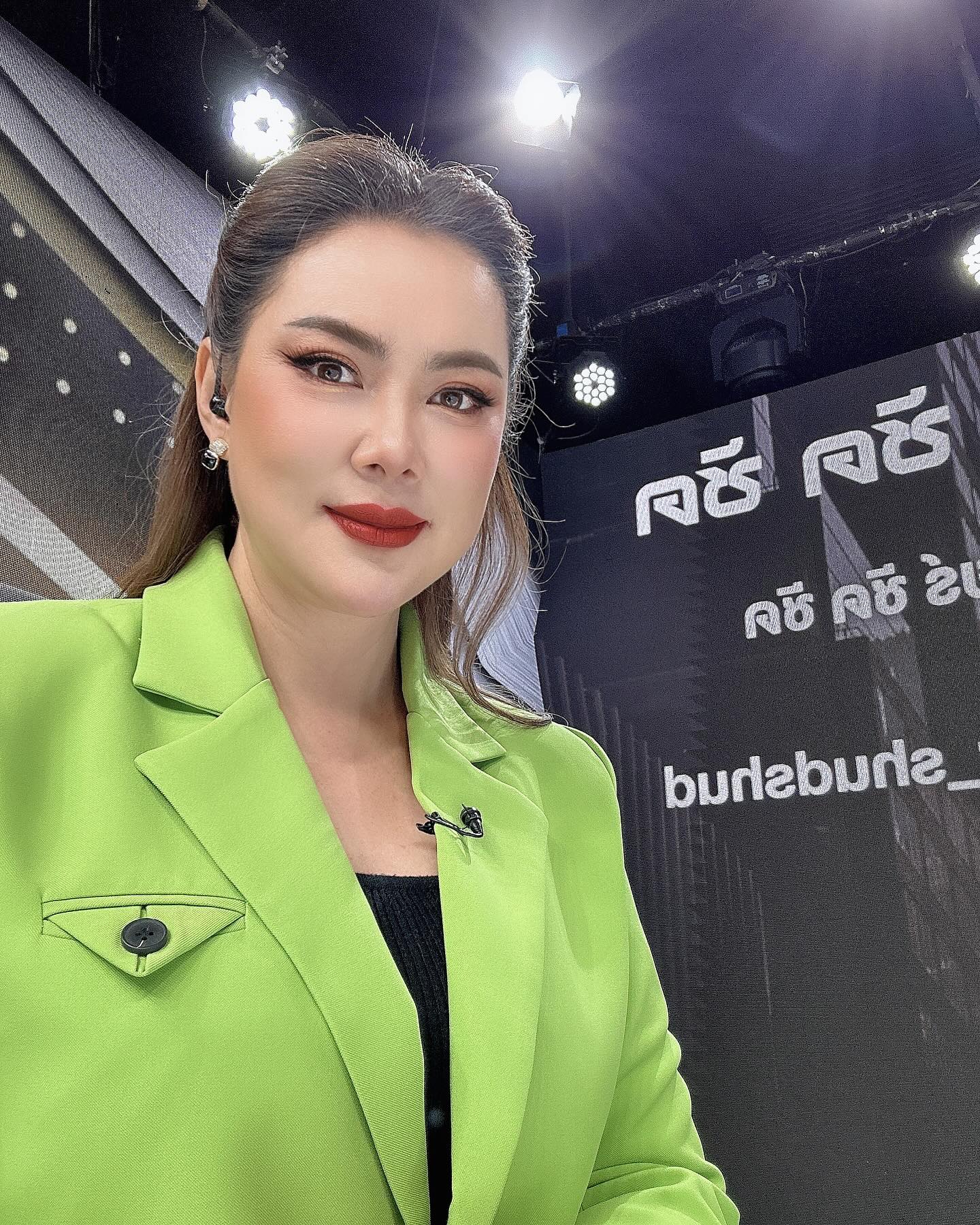 บุ๋ม - ปนัดดา วงศ์ผู้ดี