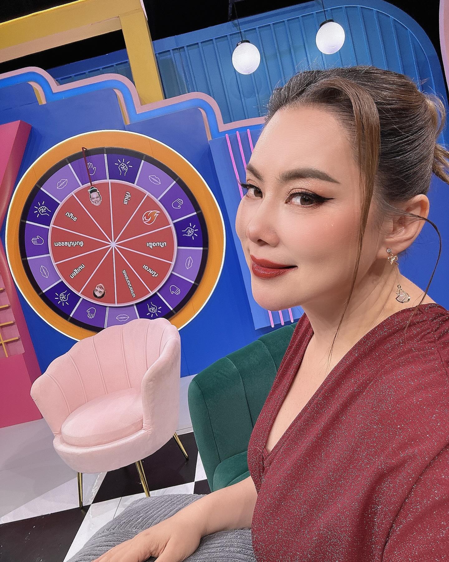 บุ๋ม - ปนัดดา วงศ์ผู้ดี