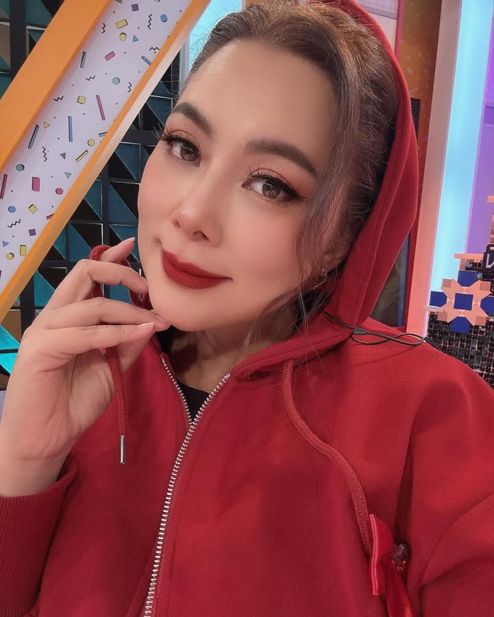 บุ๋ม - ปนัดดา วงศ์ผู้ดี