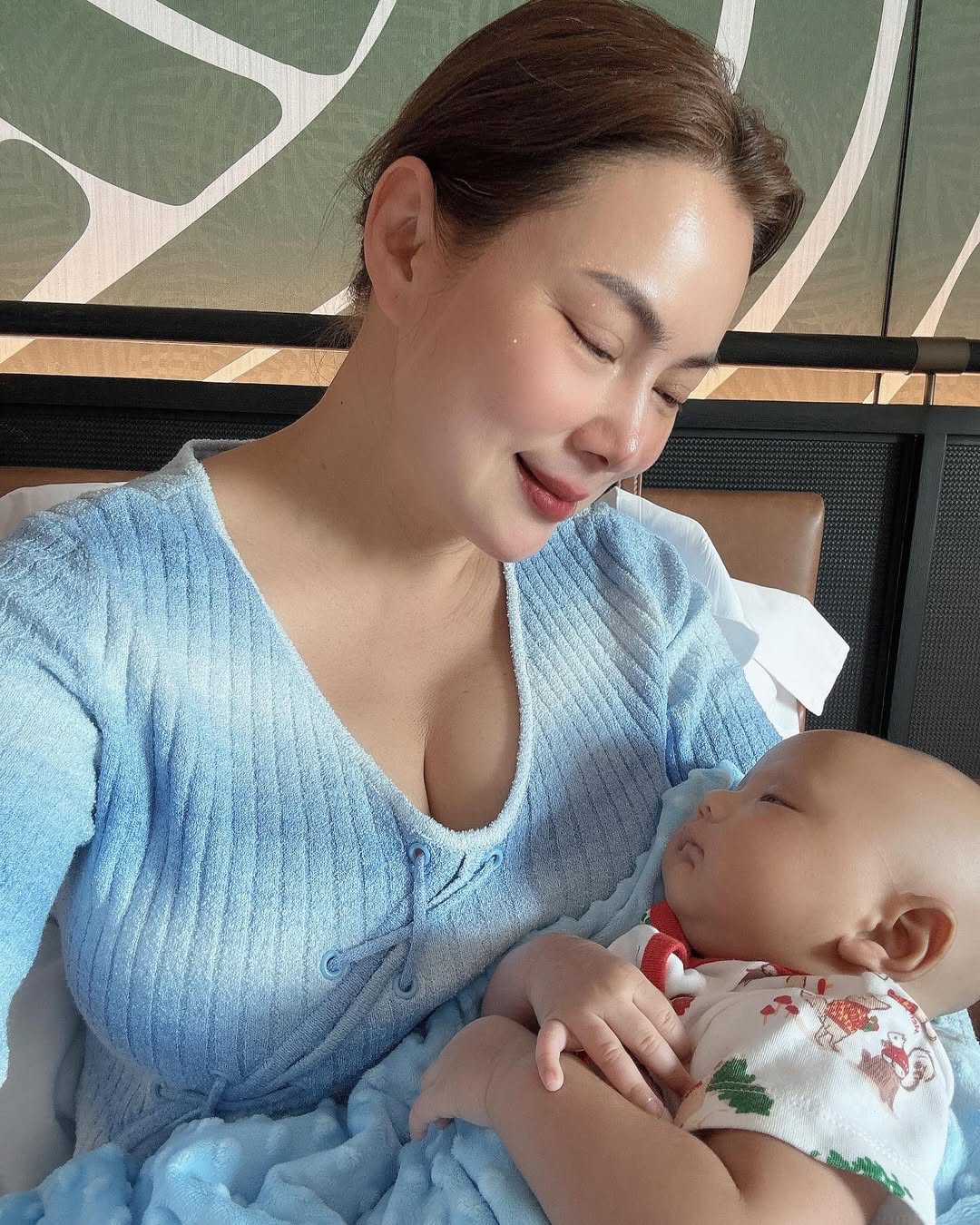 บุ๋ม - ปนัดดา วงศ์ผู้ดี
