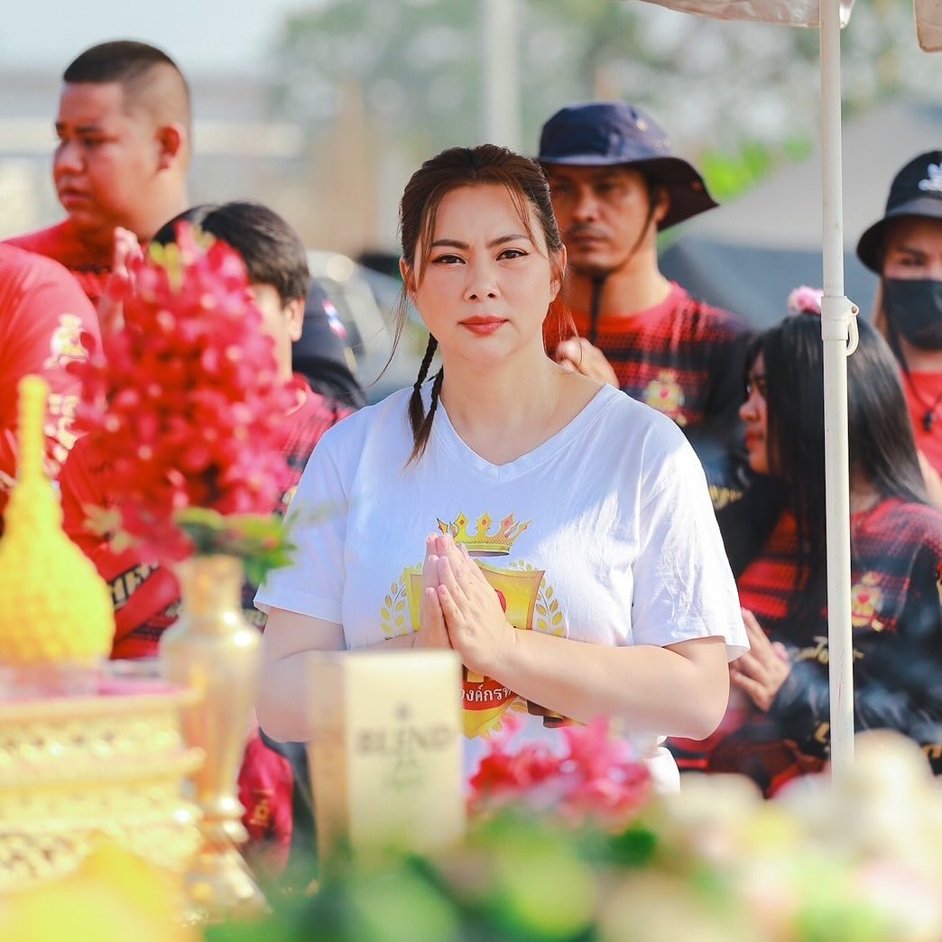 บุ๋ม - ปนัดดา วงศ์ผู้ดี