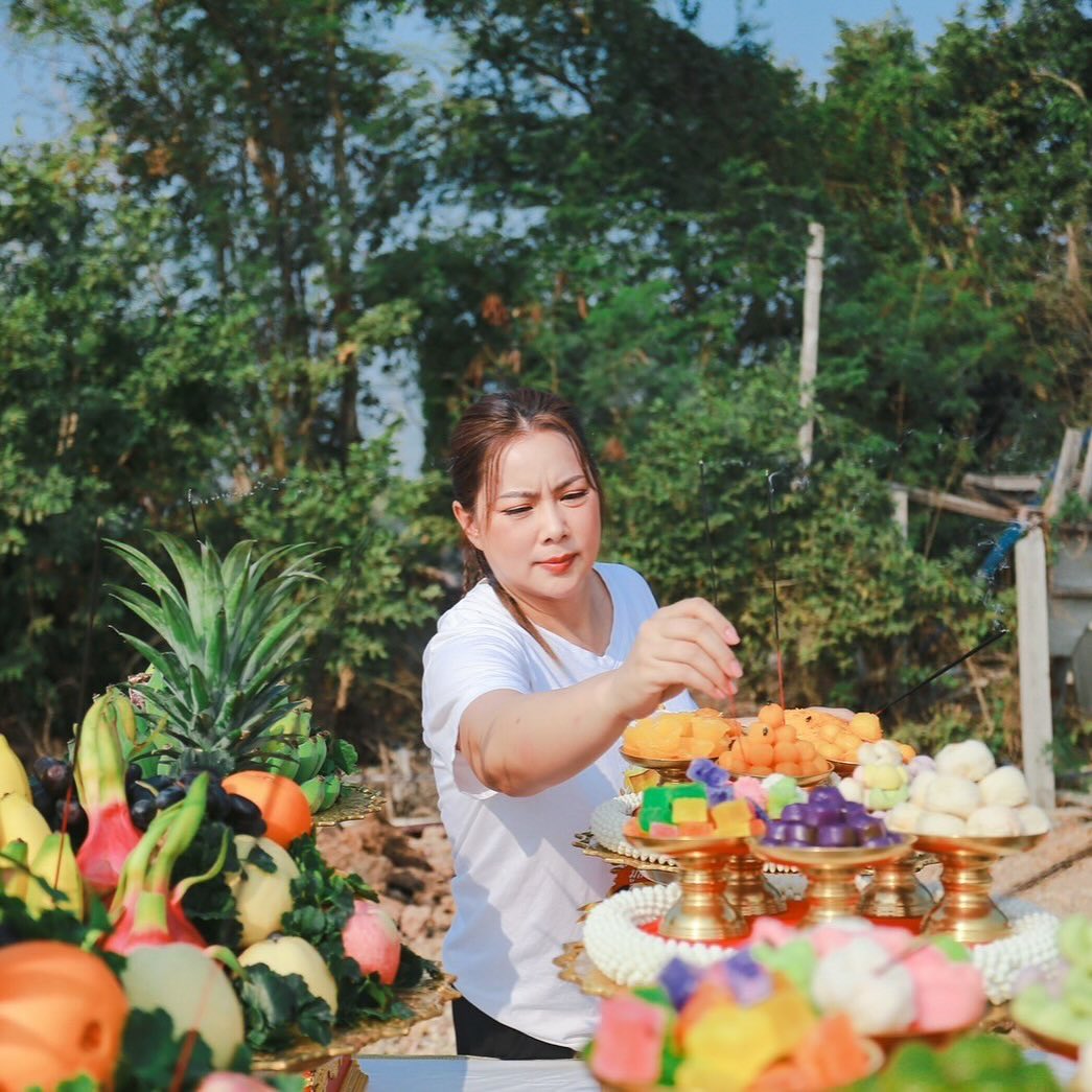 บุ๋ม - ปนัดดา วงศ์ผู้ดี