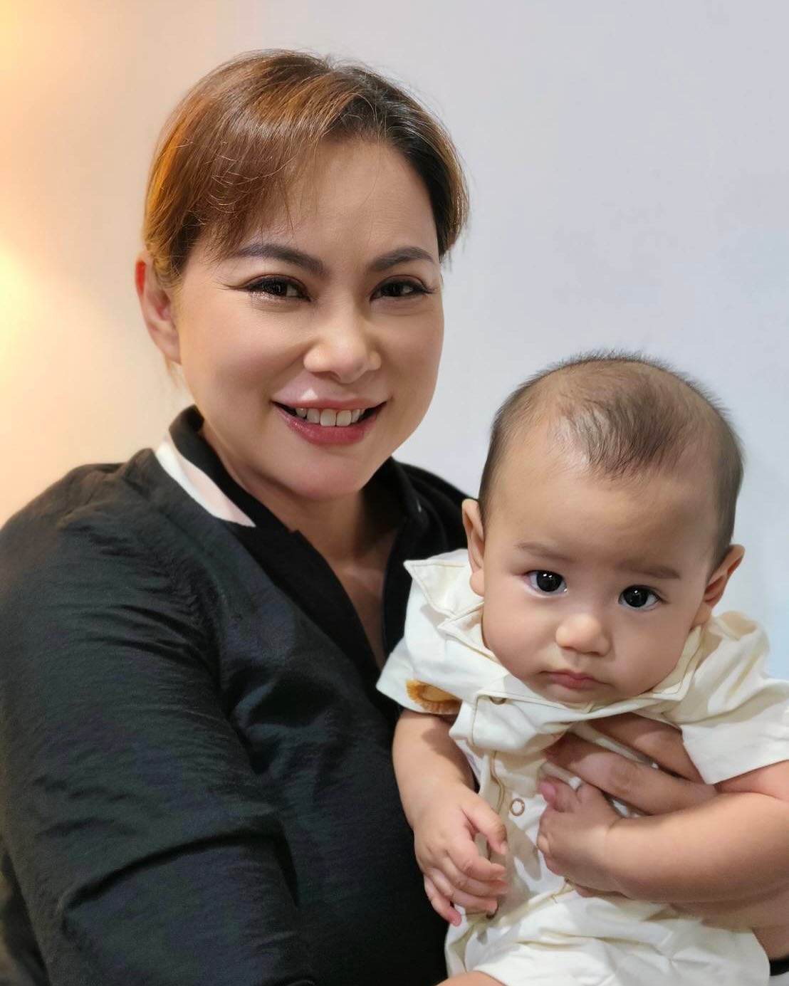 บุ๋ม - ปนัดดา วงศ์ผู้ดี