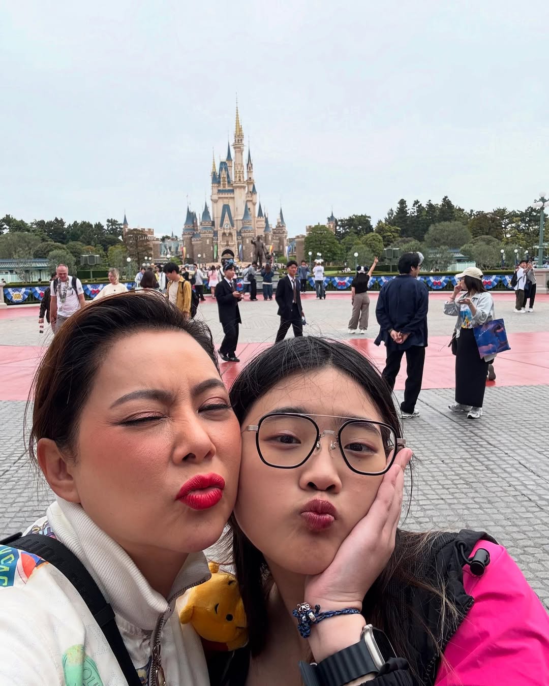 บุ๋ม - ปนัดดา วงศ์ผู้ดี