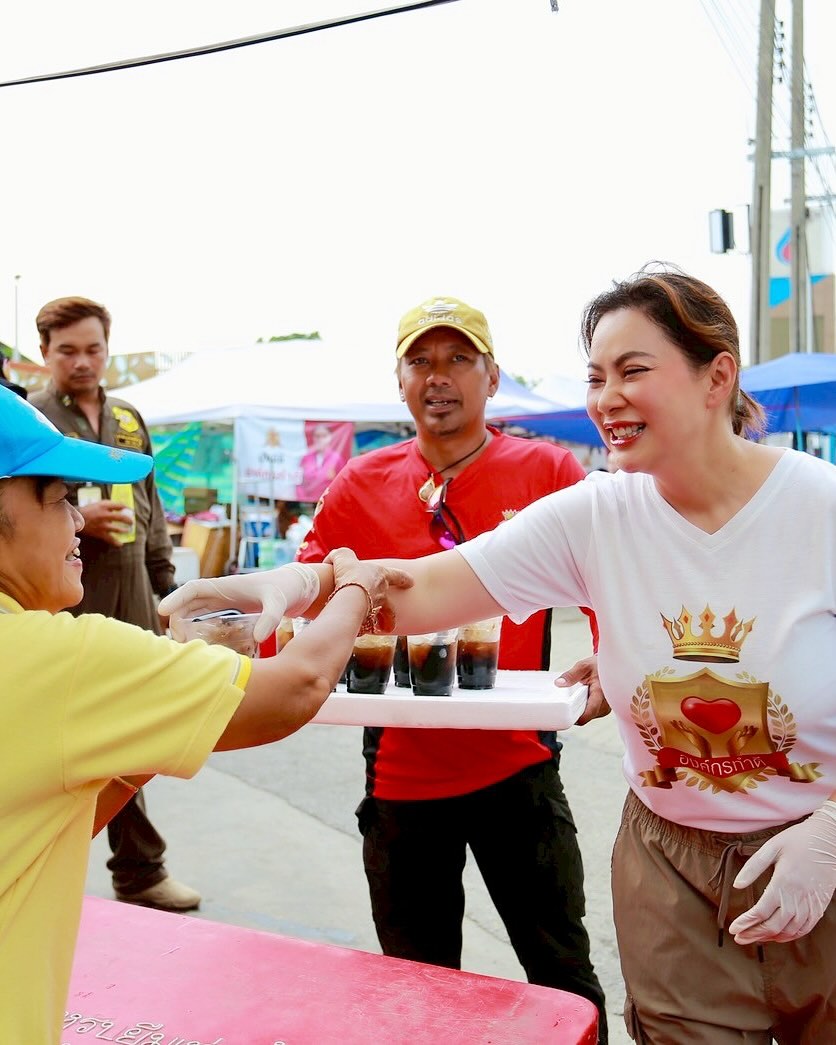 บุ๋ม - ปนัดดา วงศ์ผู้ดี