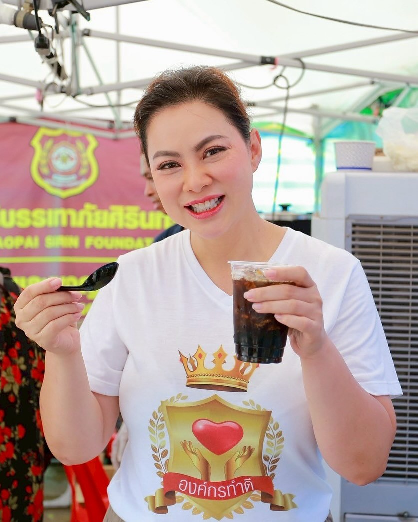 บุ๋ม - ปนัดดา วงศ์ผู้ดี