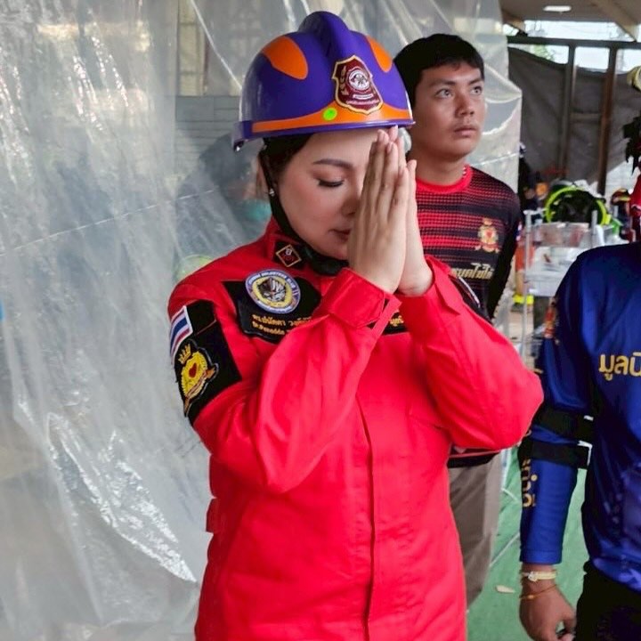 บุ๋ม - ปนัดดา วงศ์ผู้ดี