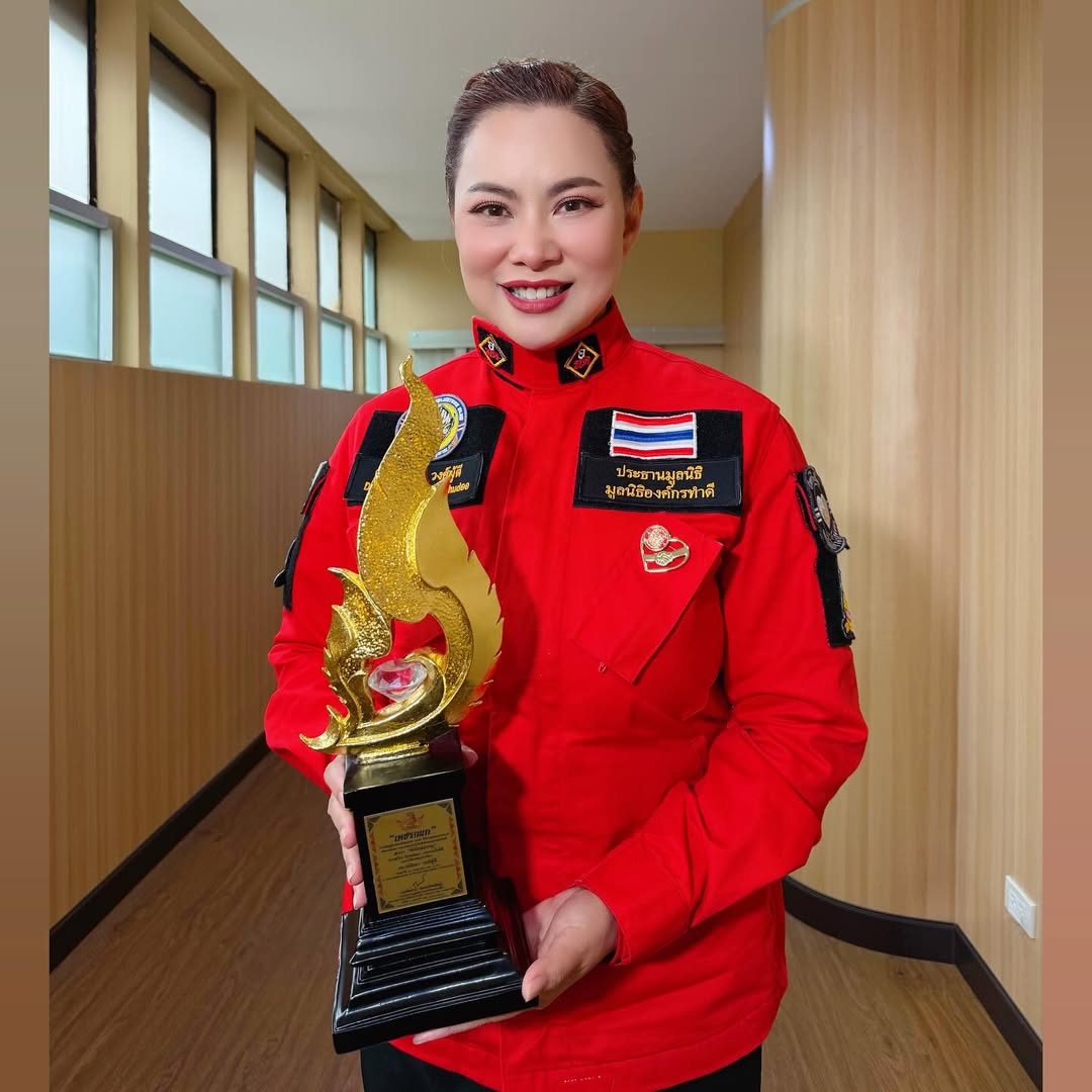 บุ๋ม - ปนัดดา วงศ์ผู้ดี
