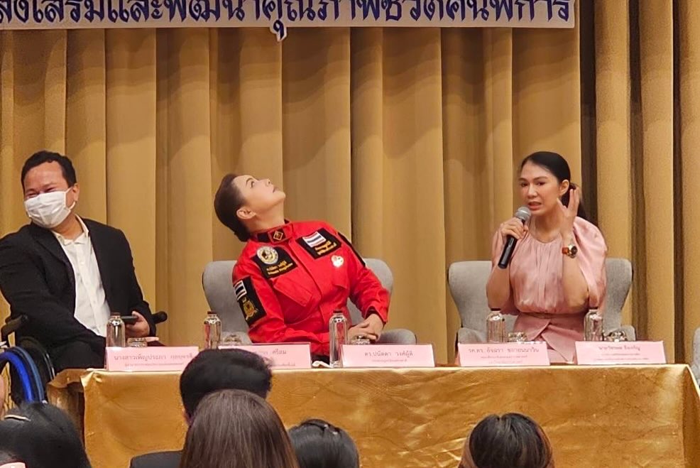 บุ๋ม - ปนัดดา วงศ์ผู้ดี