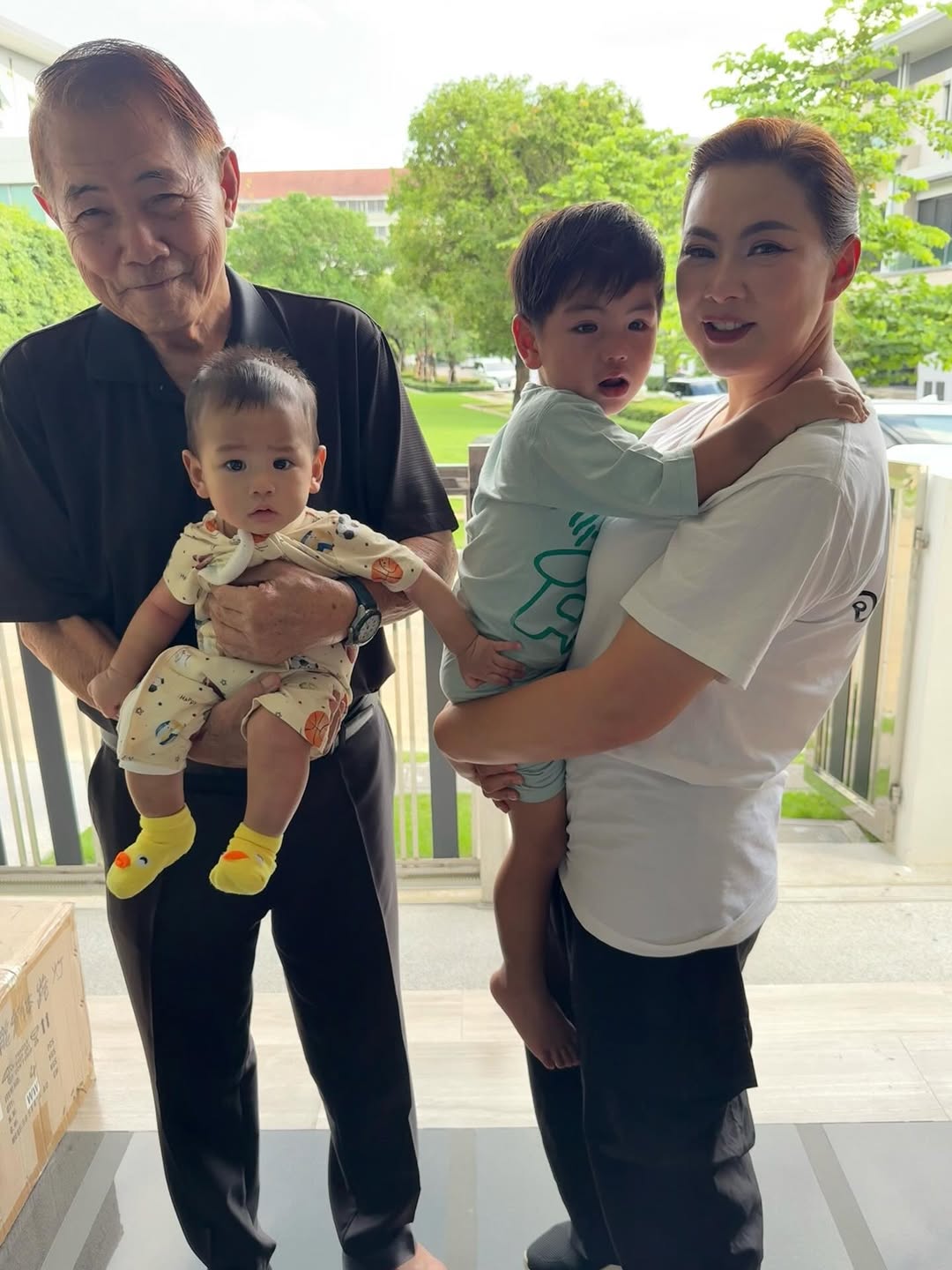 บุ๋ม - ปนัดดา วงศ์ผู้ดี