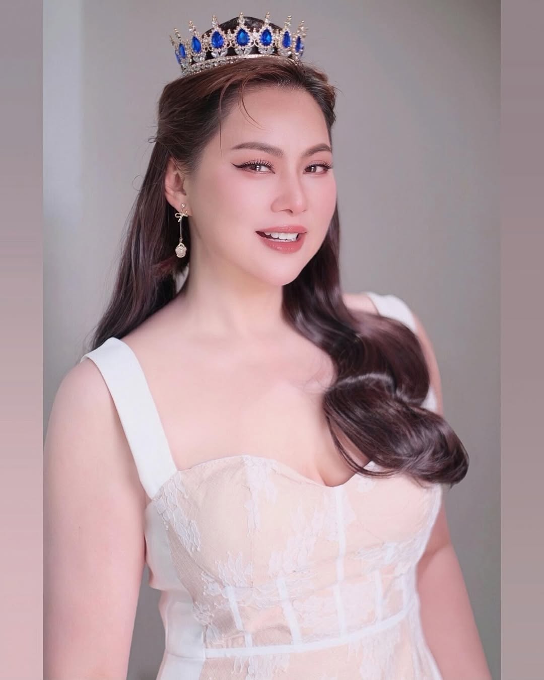 บุ๋ม - ปนัดดา วงศ์ผู้ดี