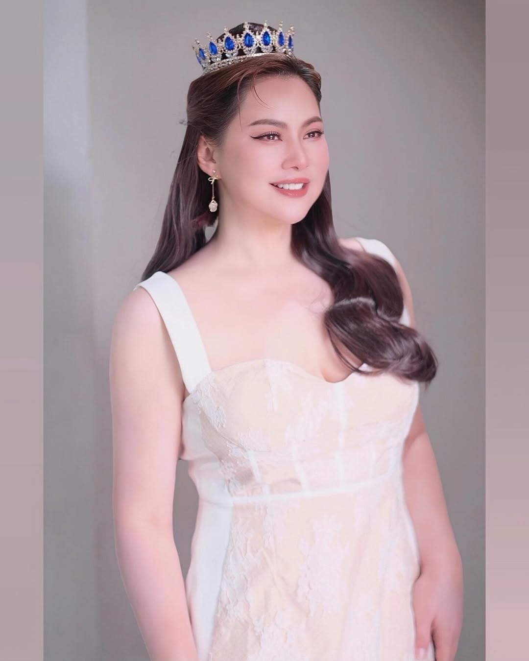 บุ๋ม - ปนัดดา วงศ์ผู้ดี