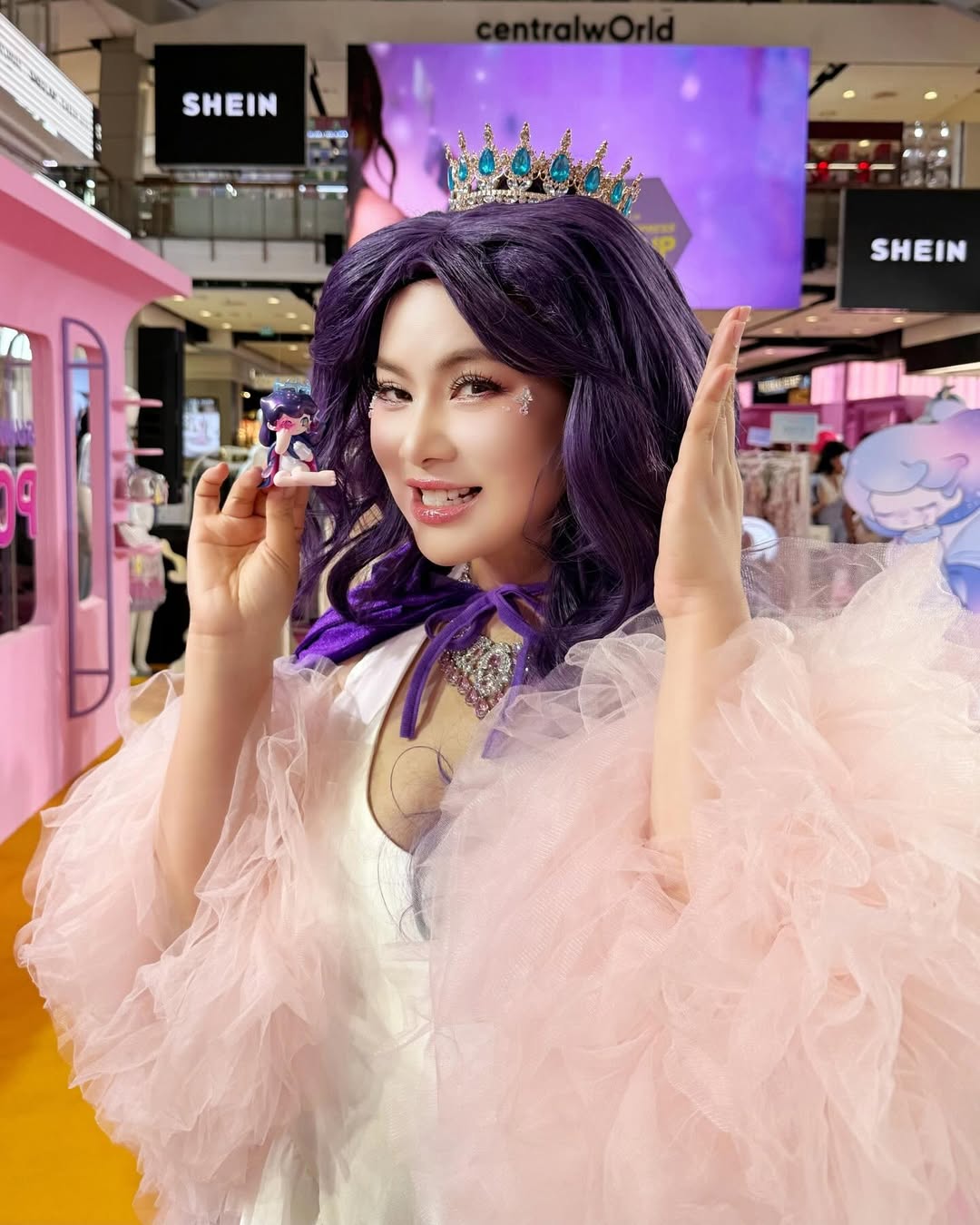 บุ๋ม - ปนัดดา วงศ์ผู้ดี