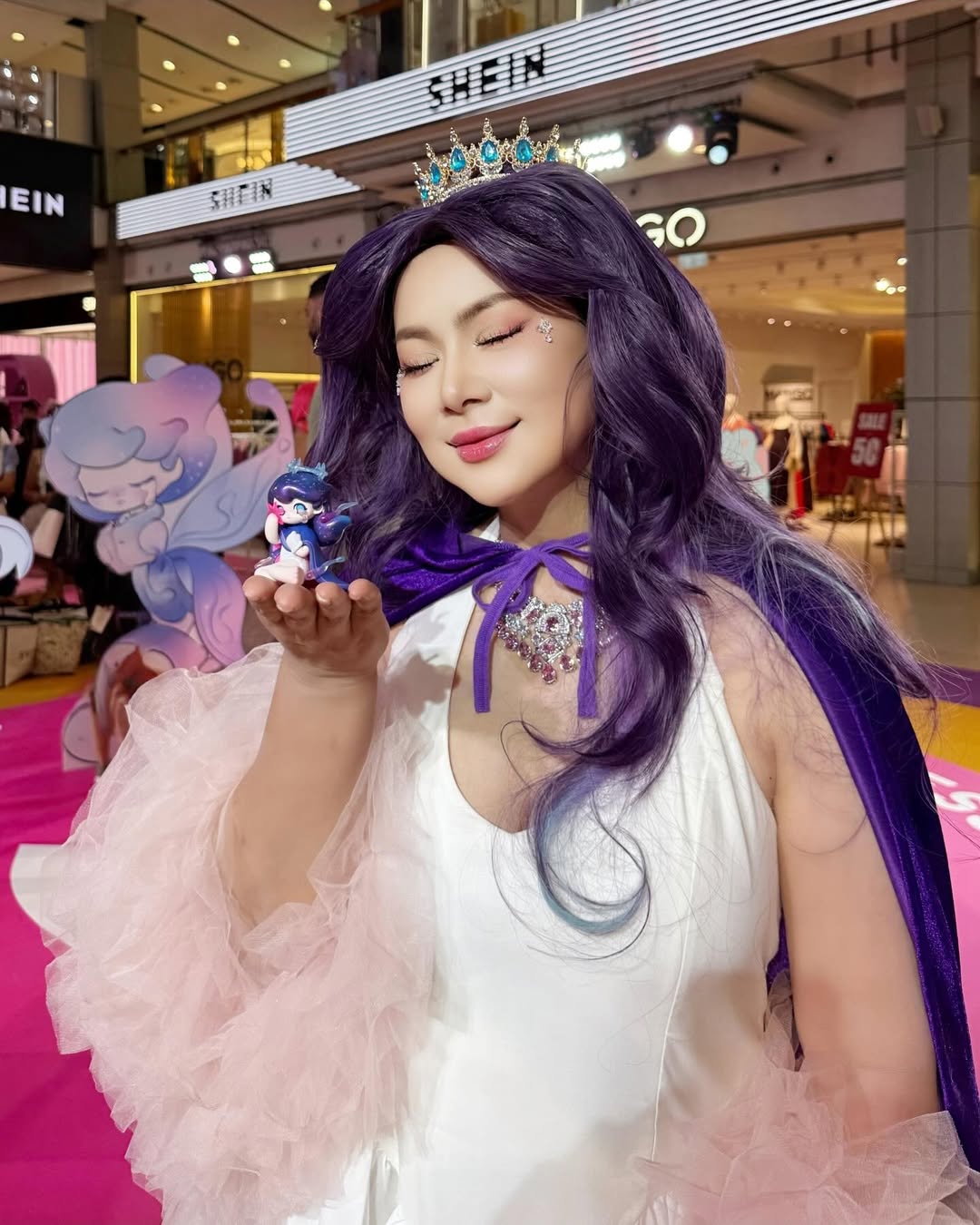 บุ๋ม - ปนัดดา วงศ์ผู้ดี