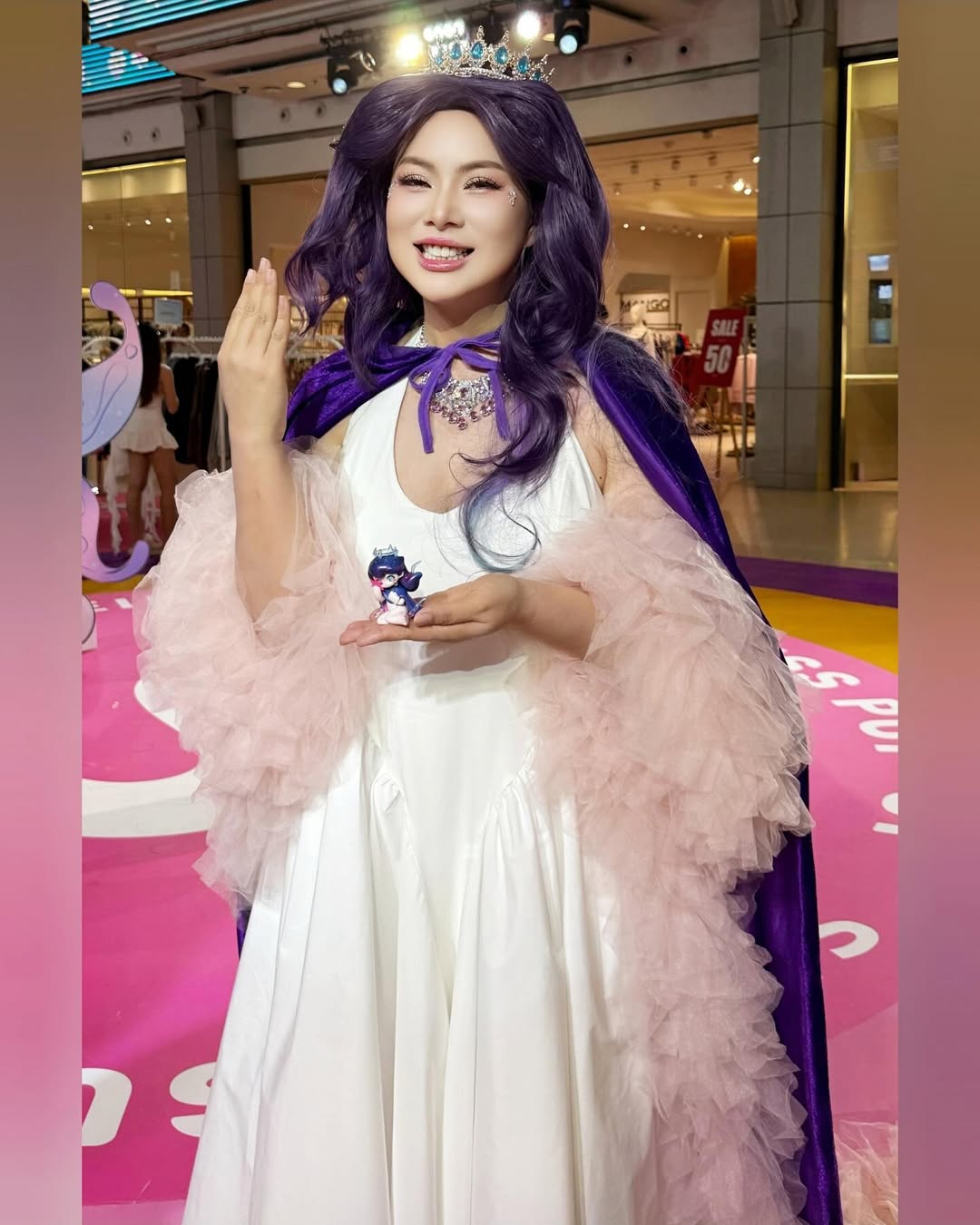 บุ๋ม - ปนัดดา วงศ์ผู้ดี