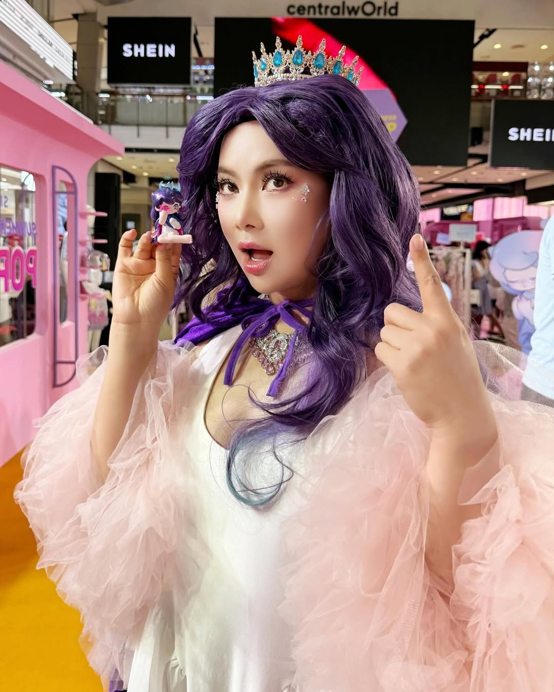 บุ๋ม - ปนัดดา วงศ์ผู้ดี