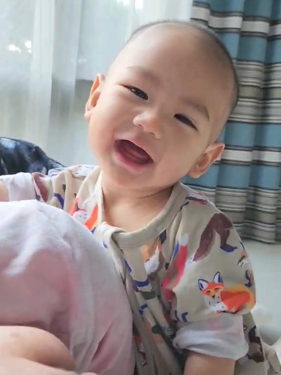 บุ๋ม - ปนัดดา วงศ์ผู้ดี