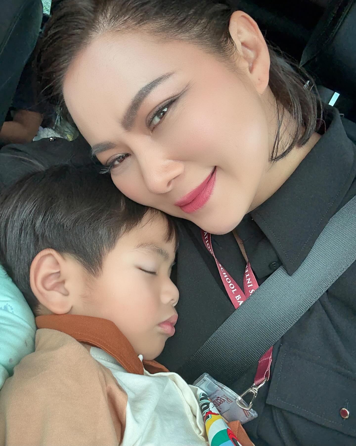 บุ๋ม - ปนัดดา วงศ์ผู้ดี