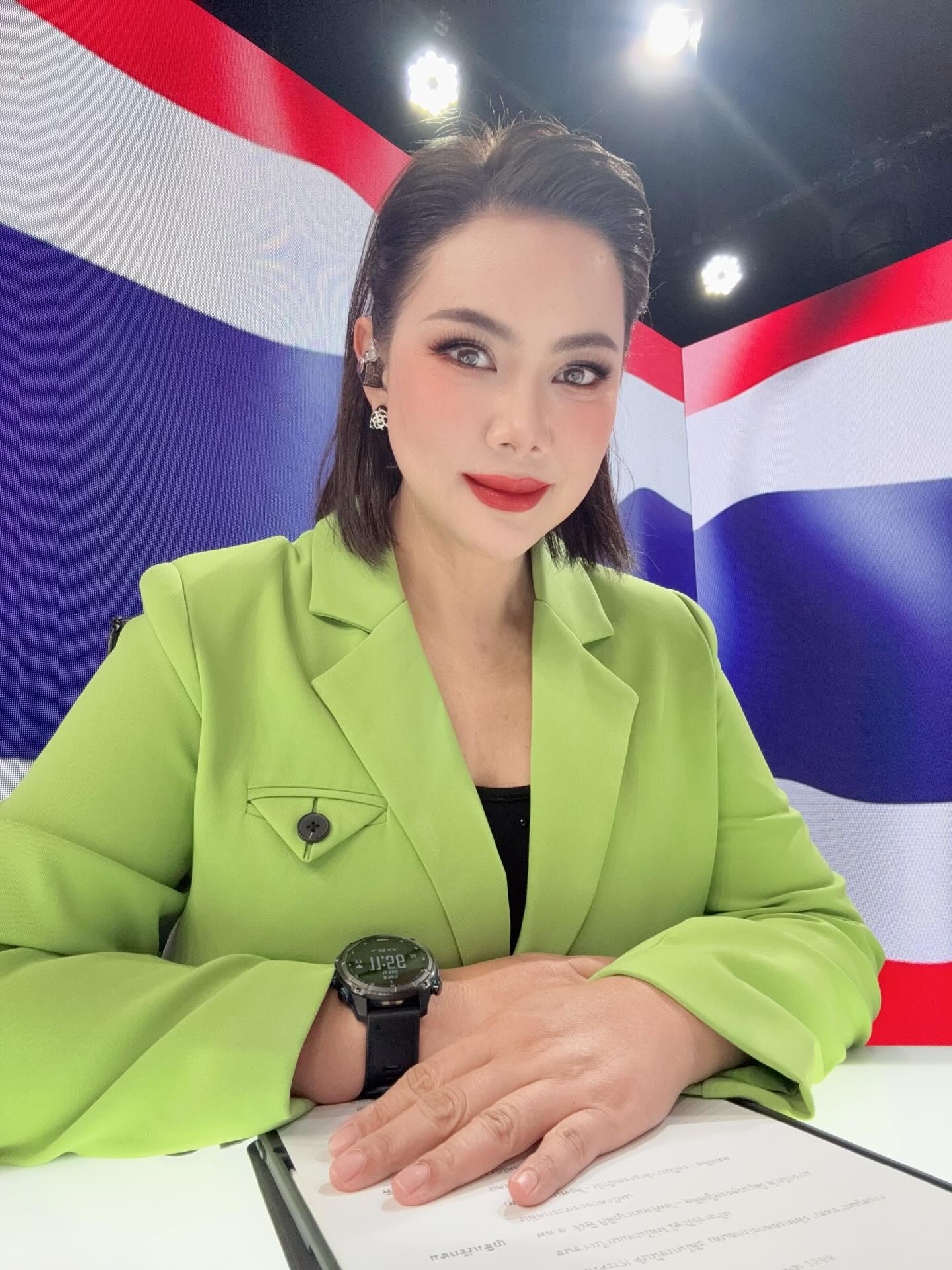 บุ๋ม - ปนัดดา วงศ์ผู้ดี