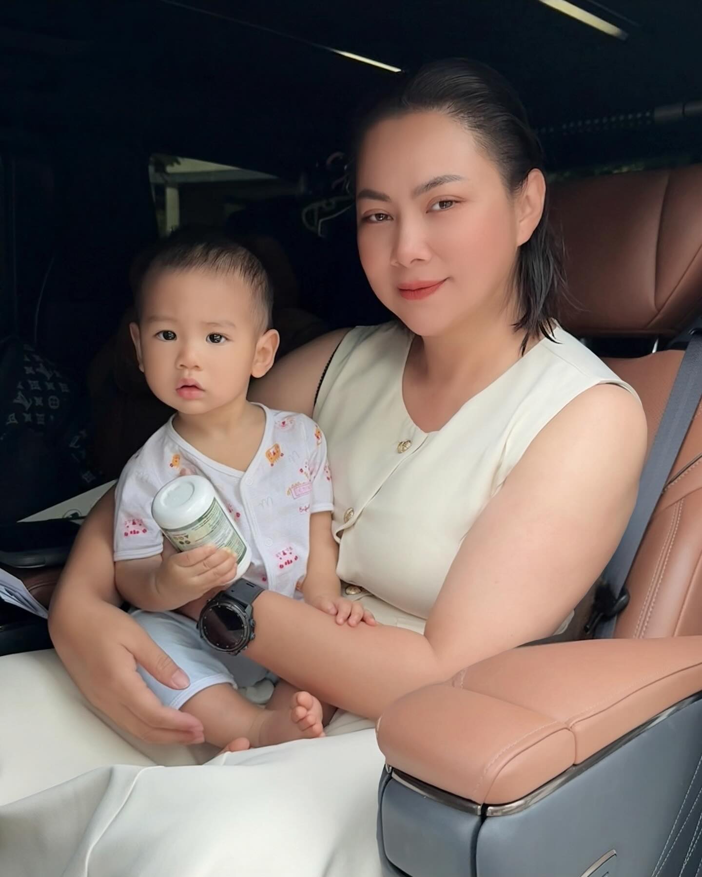 บุ๋ม - ปนัดดา วงศ์ผู้ดี