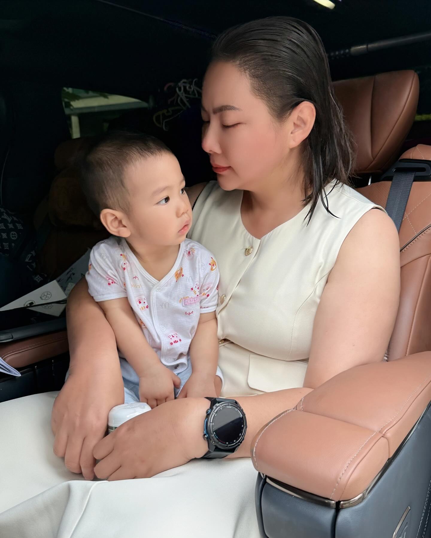 บุ๋ม - ปนัดดา วงศ์ผู้ดี