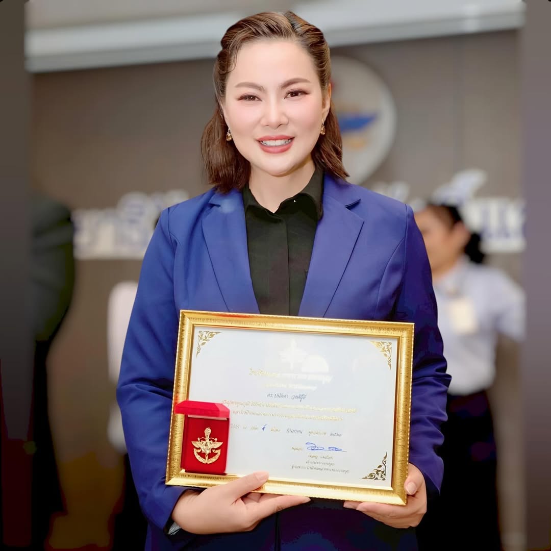 บุ๋ม - ปนัดดา วงศ์ผู้ดี