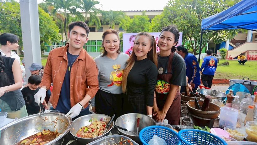 บุ๋ม - ปนัดดา วงศ์ผู้ดี