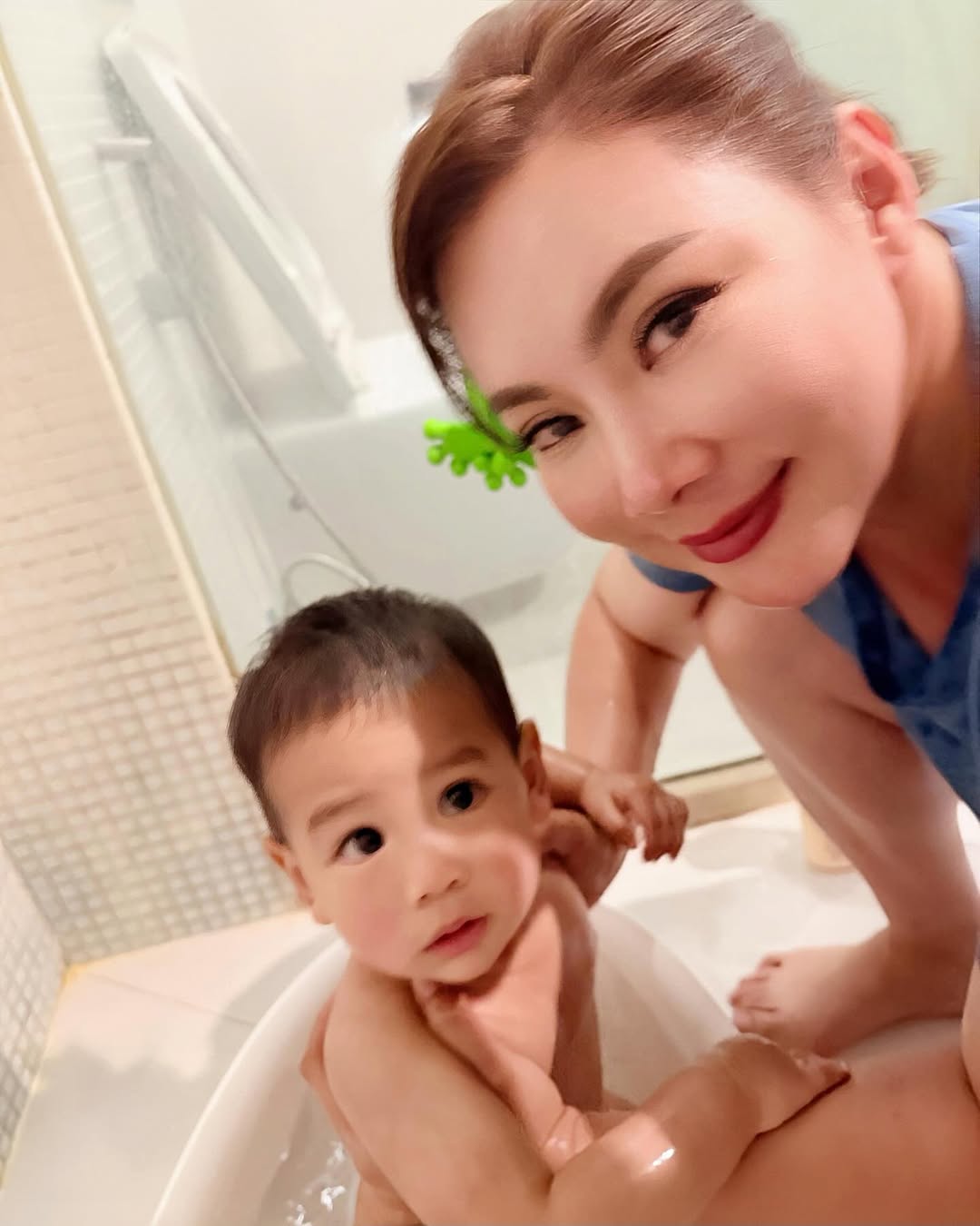 บุ๋ม - ปนัดดา วงศ์ผู้ดี